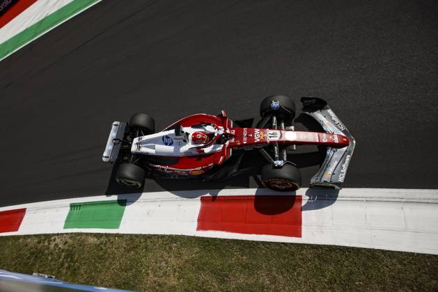 F1 - ITALIAN GRAND PRIX 2025 16 LECLERC Charles (mco), Scuderia Ferrari SF-25, action during the 2025 Formula 1 Pirelli Grand Premio d™Italia, 2025 Italian Grand Prix, 16th round of the 2025 FIA Formula One World Championship, WM, Weltmeisterschaft from September 5 to 7, 2025 on the Autodromo Nazionale Monza, in Monza, Italy - MonzaItaly  Copyright: xXavixBonillax
