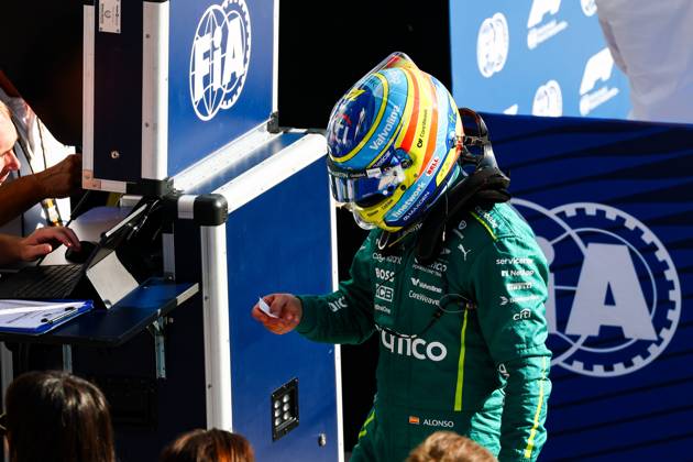 F1 - ITALIAN GRAND PRIX 2025 ALONSO Fernando (spa), Aston Martin F1 Team AMR25, portrait during the 2025 Formula 1 Pirelli Grand Premio d™Italia, 2025 Italian Grand Prix, 16th round of the 2025 FIA Formula One World Championship, WM, Weltmeisterschaft from September 5 to 7, 2025 on the Autodromo Nazionale Monza, in Monza, Italy - Copyright: xEricxAlonsox