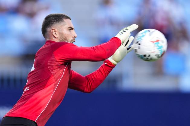 September 6, 2025, Malaga, Malaga, SPAIN: Luca Zidane of Granada CF warms up during the Spanish league, LaLiga Hypermotion, football match played between Malaga CF and Granada CF at La Rosaleda stadium on September 6, 2025, in Malaga, Spain. Malaga SPAIN - ZUMAa181 20250906_zaa_a181_091 Copyright: xJoaquinxCorcherox