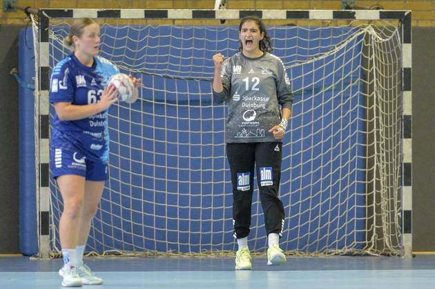 RECORD DATE NOT STATED 2. Handball-Bundesliga: TuS Lintfort - Füchse Berlin ** NUR FÜR REDAKTIONELLE ZWECKE ** EDITORIAL USE ONLY **<p>Senanur Gün, rechts, und Insa Weisz, links, spielen am Samstag, den 06.09.2025, bei dem Spiel TuS Lintfort gegen Füchse Berlin in der Sporthalle Eyller Straße in Kamp-Lintfort. TuS Lintfort, blaue Trikots, spielt gegen Füchse Berlin, rosa Trikots, in der 2. Handball-Bundesliga der Frauen, Saison 2025 2026. Deutschland NRW Kamp-Lintfort Copyright: OleksandrxVoskresenskyi Copyright: OleksandrxVoskresenskyi doc82a23x5fukyp80gu6q9 ,EDITORIAL USE ONLY