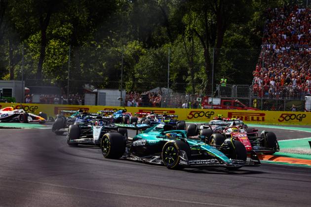 F1 - ITALIAN GRAND PRIX 2025 14 ALONSO Fernando (spa), Aston Martin F1 Team AMR24, action during the 2025 Formula 1 Pirelli Grand Premio d™Italia, 2025 Italian Grand Prix, 16th round of the 2025 FIA Formula One World Championship, WM, Weltmeisterschaft from September 5 to 7, 2025 on the Autodromo Nazionale Monza, in Monza, Italy - MonzaItaly Copyright: xFLORENTxGOODENx