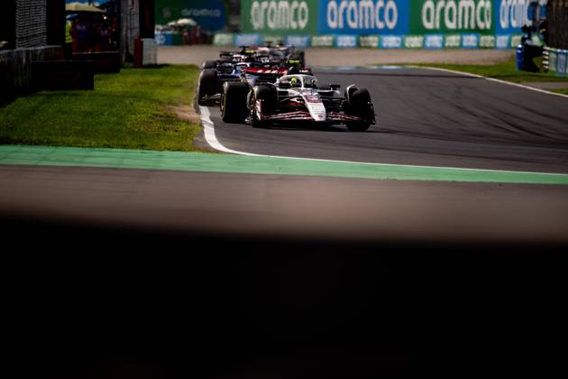 F1 - ITALIAN GRAND PRIX 2025 87 BEARMAN Ollie Oliver (gbr), Haas F1 Team VF-25 Ferrari, action during the 2025 Formula 1 Pirelli Grand Premio d™Italia, 2025 Italian Grand Prix, 16th round of the 2025 FIA Formula One World Championship, WM, Weltmeisterschaft from September 5 to 7, 2025 on the Autodromo Nazionale Monza, in Monza, Italy - MonzaItaly  Copyright: xALBERTOxVIMERCATIx
