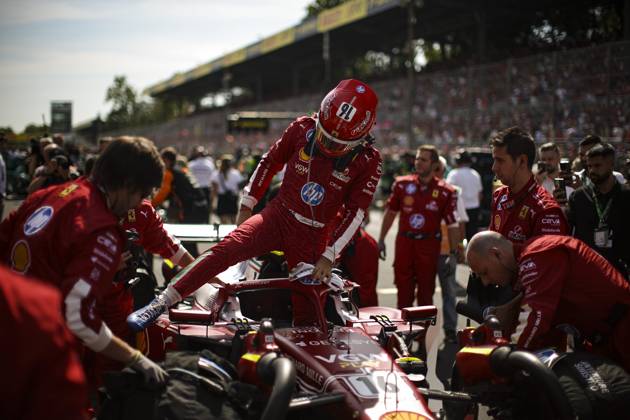 F1 - ITALIAN GRAND PRIX 2025 LECLERC Charles (mco), Scuderia Ferrari SF-25, portrait during the 2025 Formula 1 Pirelli Grand Premio d™Italia, 2025 Italian Grand Prix, 16th round of the 2025 FIA Formula One World Championship, WM, Weltmeisterschaft from September 5 to 7, 2025 on the Autodromo Nazionale Monza, in Monza, Italy - MonzaItaly  Copyright: xXavixBonillax