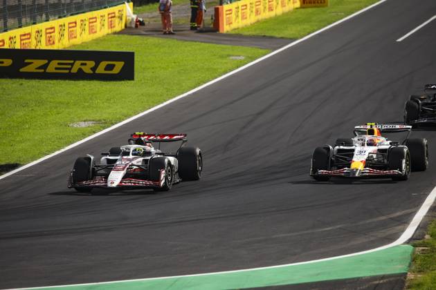 F1 - ITALIAN GRAND PRIX 2025 87 BEARMAN Ollie Oliver (gbr), Haas F1 Team VF-25 Ferrari, action 30 LAWSON Liam (nzl), Visa Cash App RB F1 Team VCARB02, action during the 2025 Formula 1 Pirelli Grand Premio d™Italia, 2025 Italian Grand Prix, 16th round of the 2025 FIA Formula One World Championship, WM, Weltmeisterschaft from September 5 to 7, 2025 on the Autodromo Nazionale Monza, in Monza, Italy - MonzaItaly  Copyright: xXavixBonillax