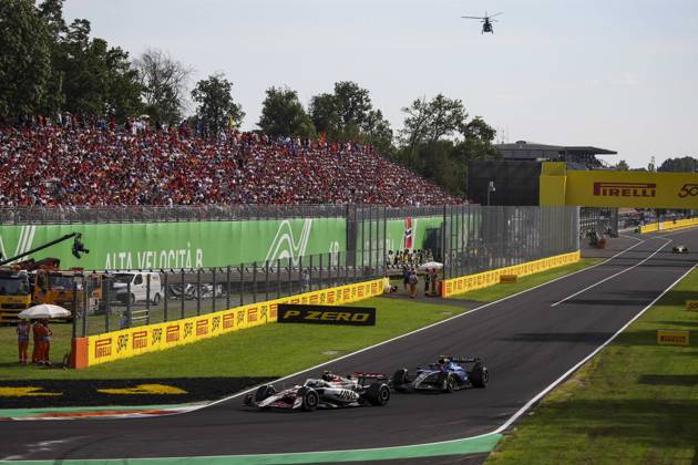 F1 - ITALIAN GRAND PRIX 2025 87 BEARMAN Ollie Oliver (gbr), Haas F1 Team VF-25 Ferrari, action 55 SAINZ Carlos (spa), Williams Racing FW47, action during the 2025 Formula 1 Pirelli Grand Premio d™Italia, 2025 Italian Grand Prix, 16th round of the 2025 FIA Formula One World Championship, WM, Weltmeisterschaft from September 5 to 7, 2025 on the Autodromo Nazionale Monza, in Monza, Italy - MonzaItaly  Copyright: xXavixBonillax