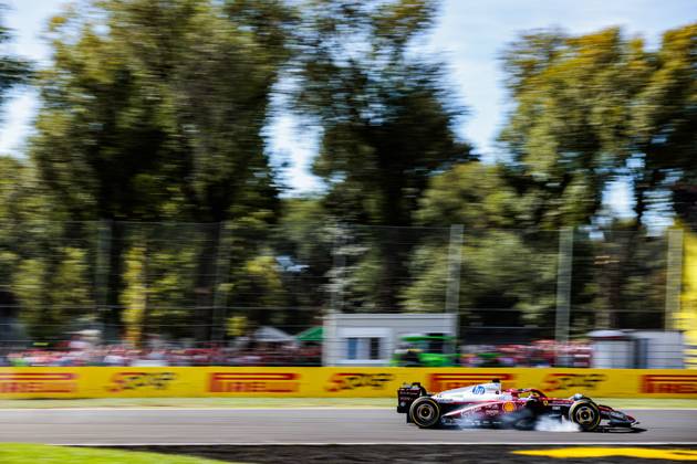 F1 - ITALIAN GRAND PRIX 2025 16 LECLERC Charles (mco), Scuderia Ferrari SF-25, action brakes, freins, tyres, pneus, tyre, pneu, during the 2025 Formula 1 Pirelli Grand Premio d™Italia, 2025 Italian Grand Prix, 16th round of the 2025 FIA Formula One World Championship, WM, Weltmeisterschaft from September 5 to 7, 2025 on the Autodromo Nazionale Monza, in Monza, Italy - MonzaItaly  Copyright: xGERMAINxHAZARDx