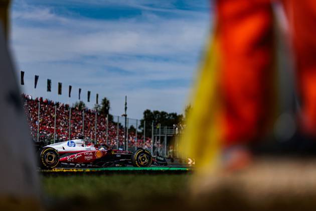 F1 - ITALIAN GRAND PRIX 2025 16 LECLERC Charles (mco), Scuderia Ferrari SF-25, action during the 2025 Formula 1 Pirelli Grand Premio d™Italia, 2025 Italian Grand Prix, 16th round of the 2025 FIA Formula One World Championship, WM, Weltmeisterschaft from September 5 to 7, 2025 on the Autodromo Nazionale Monza, in Monza, Italy - MonzaItaly  Copyright: xGERMAINxHAZARDx