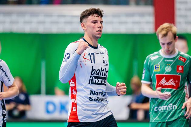 Marko Grgic SG Flensburg Handewitt, 17 cheers after scoring goal GER, GWD Minden vs SG Flensburg Handewitt, Handball, 1 Bundesliga, Matchday 3, Season 2025 2026, 08 09 2025 GER, GWD Minden vs SG Flensburg Handewitt, Handball, 1 Bundesliga, Matchday 3, Season 2025 2026, 08 09 2025 Luebbecke Copyright: xEibner-Pressefoto JanxRollingerx EP_JSK