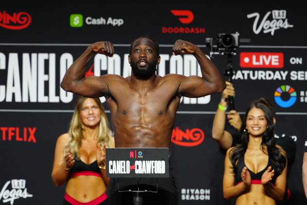 September 12, 2025, Las Vegas, Nv, Las Vegas, Nv, United States: Terrance Crawford steps on the scale at T-Mobile Arena for Canelo vs Crawford on September 12, 2025 in Las Vegas, NV, United States. ( PxImages) Las Vegas, Nv United States - ZUMAp175 20250912_zsa_p175_085 Copyright: xLouisxGrassex