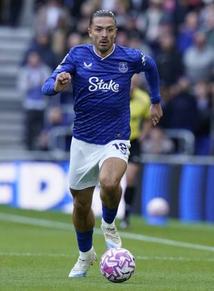 Liverpool, England, 13th September 2025. Jack Grealish of Everton during the Everton vs Aston Villa Premier League match at Hill Dickinson Stadium, Liverpool. Picture credit should read: Andrew Yates Sportimage EDITORIAL USE ONLY. No use with unauthorised audio, video, data, fixture lists, club league logos or live services. Online in-match use limited to 120 images, no video emulation. No use in betting, games or single club league player publications. SPI_026_AY_EVERTON_VILLA SPI-4134-0022
