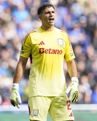 Liverpool, England, 13th September 2025. Emiliano Martinez of Aston Villa during the Everton vs Aston Villa Premier League match at Hill Dickinson Stadium, Liverpool. Picture credit should read: Andrew Yates Sportimage EDITORIAL USE ONLY. No use with unauthorised audio, video, data, fixture lists, club league logos or live services. Online in-match use limited to 120 images, no video emulation. No use in betting, games or single club league player publications. SPI_039_AY_EVERTON_VILLA SPI-4134-0033