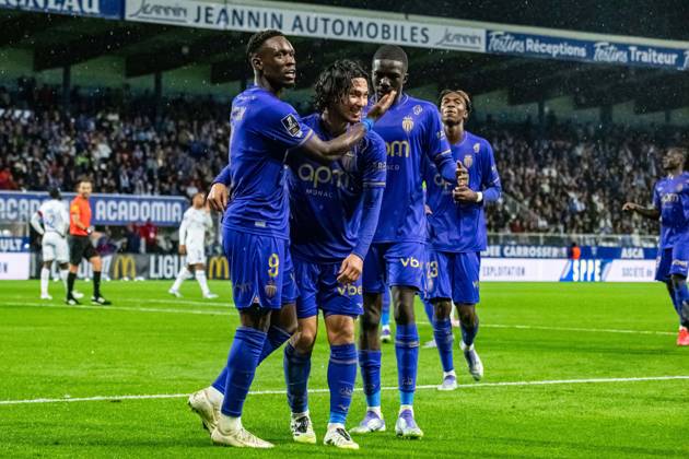 FOOTBALL : AJ Auxerre vs AS Monaco - Ligue 1 - JournÃ e 4 - 13 09 2025 Joie des joueurs de l™AS Monaco aprÃ s le but de Takumi Minamino (AS Monaco) AuxerreFrance  Copyright: xBaptistexAutissierx