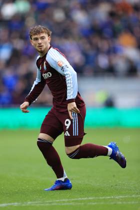 Fußball Premier League Everton gegen Aston Villa 13. September 2025 Premier League Everton gegen Aston Villa Harvey Elliott von Aston Villa Foto Simon Stacpoole Abseits Liverpool UK Copyright: xSimonxStacpoolexOffside