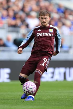 Fußball Premier League Everton gegen Aston Villa 13. September 2025 Premier League Everton gegen Aston Villa Harvey Elliott von Aston Villa Foto Simon Stacpoole Abseits Liverpool UK Copyright: xSimonxStacpoolexOffside
