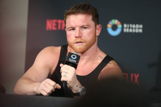 September 13 2025,Las Vegas,Nevadas,Nevada,Canelo,Saul Alvarez,Knospe,Bud,Terence Crawford,Post Fight press conference, PK, Pressekonferenz Las Vegas Nevada USA Copyright: xTomxHoganx-xHoganphotos.comx916x947x8354xtomhoganphotos@gmail.comx CaneloCrawforfFightNight_Hoganphotos1692