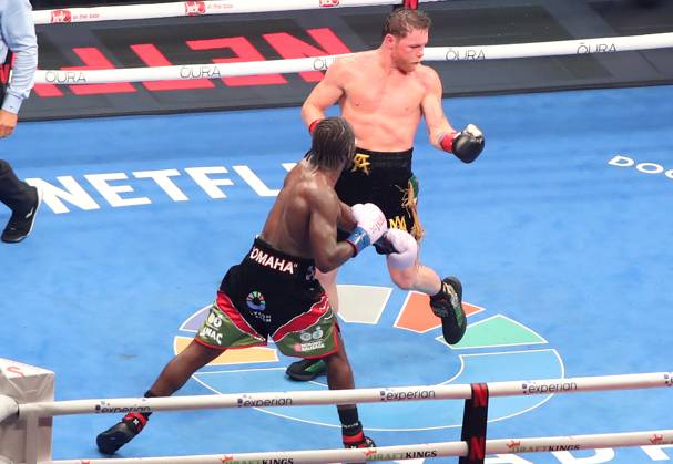 September 13 2025,Las Vegas,Nevadas,Nevada,Canelo,Saul Alvarez,Knospe,Bud,Terence Crawford Las Vegas Nevada USA Copyright: xTomxHoganx-xHoganphotos.comx916x947x8354xtomhoganphotos@gmail.comx CaneloCrawforfFightNight_Hoganphotos1697