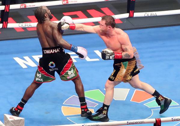 September 13 2025,Las Vegas,Nevadas,Nevada,Canelo,Saul Alvarez,Knospe,Bud,Terence Crawford Las Vegas Nevada USA Copyright: xTomxHoganx-xHoganphotos.comx916x947x8354xtomhoganphotos@gmail.comx CaneloCrawforfFightNight_Hoganphotos1700