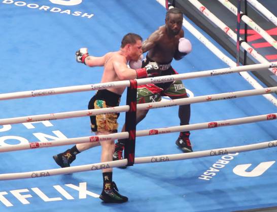 September 13 2025,Las Vegas,Nevadas,Nevada,Canelo,Saul Alvarez,Knospe,Bud,Terence Crawford Las Vegas Nevada USA Copyright: xTomxHoganx-xHoganphotos.comx916x947x8354xtomhoganphotos@gmail.comx CaneloCrawforfFightNight_Hoganphotos1703