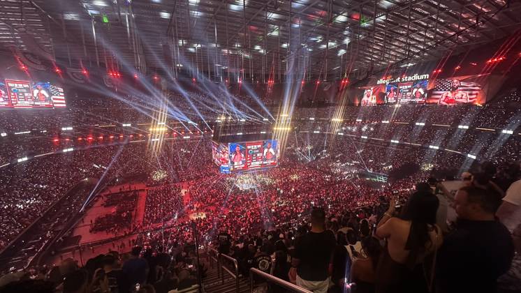 September 13 2025,Las Vegas,Nevadas,Nevada,Canelo,Saul Alvarez,Knospe,Bud,Terence Crawford,Allegiant Stadium Las Vegas Nevada USA Copyright: xTomxHoganx-xHoganphotos.comx916x947x8354xtomhoganphotos@gmail.comx IMG_3890