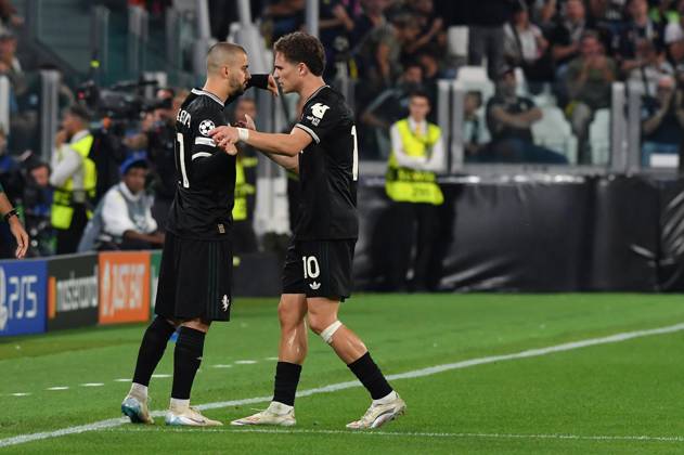 Foto IPP Massimo Rana Torino 16-09-2025 Calcio Champions League 2025 2026 Juventus-Borussia Dortmund 4-4 nella foto kenan yildiz viene sostituito da edon zhegrova Italy Photo Press - World Copyright italy ITALY Copyright: xR4924_italyphotopressx