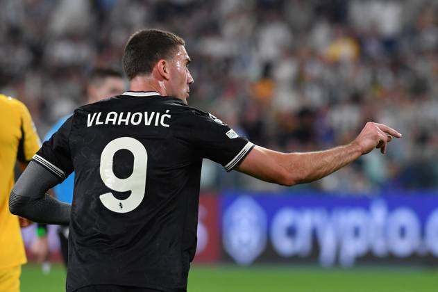 Foto IPP Massimo Rana Torino 16-09-2025 Calcio Champions League 2025 2026 Juventus-Borussia Dortmund 4-4 nella foto esulta dusan vlahovic dopo il suo gol del momentaneo 3 a 4 Italy Photo Press - World Copyright italy ITALY Copyright: xR4924_italyphotopressx