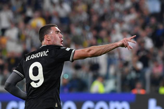 Foto IPP Massimo Rana Torino 16-09-2025 Calcio Champions League 2025 2026 Juventus-Borussia Dortmund 4-4 nella foto esulta dusan vlahovic dopo il suo gol del momentaneo 3 a 4 Italy Photo Press - World Copyright italy ITALY Copyright: xR4924_italyphotopressx