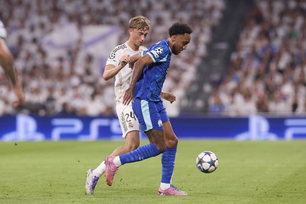 Real Madrid CF vs Olympique de Marseille - 16 Sep 2025 Dean Huijsen (L) of Real Madrid CF and Pierre-Emerick Aubameyang (R) of Olympique de Marseille seen in action during the UEFA Champions League 2025 2026 first round day 1 football match between Real Madrid CF and Olympique de Marseille at Santiago Bernabeu Stadium. Final score: Real Madrid CF 2 : 1 Olympique de Marseille Final score: Real Madrid CF 2 : 1 Olympique de Marseille Madrid Spain Copyright: xFedericoxTitonex xSOPAxImagesx FTITONE_024