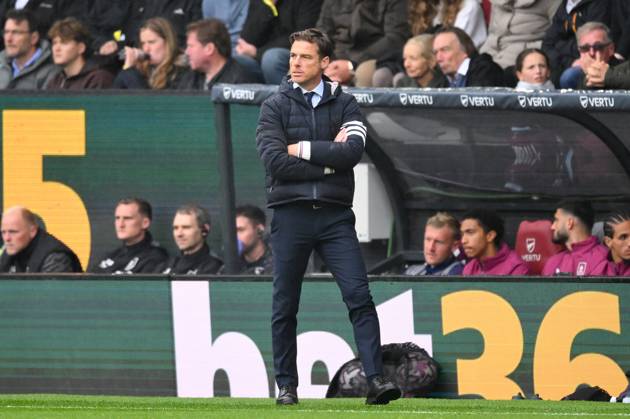 Burnley v Nottingham Forest - Premier League Scott Parker manages Burnley during the Premier League match between Burnley and Nottingham Forest at Turf Moor in Burnley, England, on September 20, 2025. Burnley Lancashire United Kingdom  Copyright: xMIxNewsx originalFilename:fletcher-burnleyv250920_nplhO.jpg