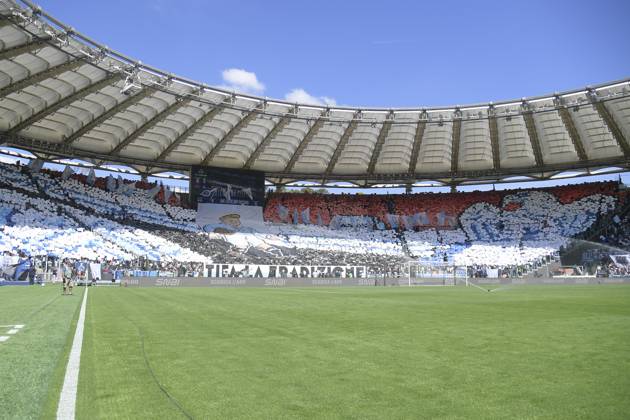 Lazio supporter during the Serie A Enilive soccer match between SS Lazio and AS Roma at the Rome s Olympic stadium, Italy - Sunday, September 21, 2025. - Soccer. Copyright: xFabrizioxCorradetti LaPressex