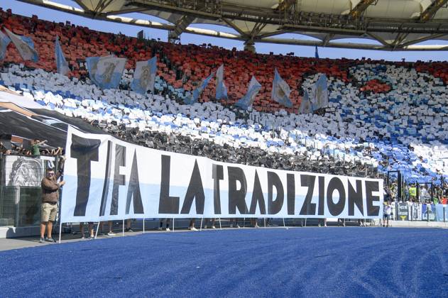 Lazio supporter during the Serie A Enilive soccer match between SS Lazio and AS Roma at the Rome s Olympic stadium, Italy - Sunday, September 21, 2025. - Soccer. Copyright: xFabrizioxCorradetti LaPressex