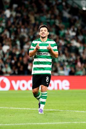 Sporting CP v Moreirense FC - Liga Portugal BetClic 2025 2026 Extremo esquerdo portugues do Sporting CP Pedro Goncalves 8 durante a partida entre Sporting CP v Moreirense FC, valida pela Liga Portugal BetClic 2025 2026 no Estadio Jose Alvalade, Portugal (Foto de Diogo Faria Reis Avant Sports) Lisboa Estadio Jose Alvalade Portugal Copyright: xDiogoxFariaxReis AvantxSportsx