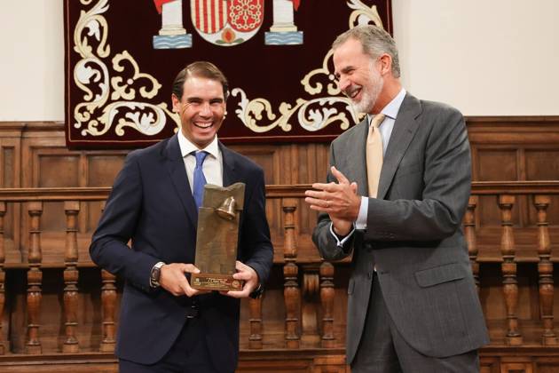 The King Presents The V Edition Of The camino Real Award To Rafael Nadal?????????????? MADRID, SPAIN - SEPTEMBER 20: (----EDITORIAL USE ONLY – MANDATORY CREDIT - ROYAL PALACE OF SPAIN HANDOUT - NO MARKETING NO ADVERTISING CAMPAIGNS - DISTRIBUTED AS A SERVICE TO CLIENTS----) King Felipe VI (R) presents the Camino Real Award to tennis player Rafael Nadal (L), during its fifth edition, at the auditorium of the University of Alcala, on 20 September, 2022 in Alcala de Henares, Madrid, Spain. The Camino Real award has been granted by the Franklin Institute of the University of Alcala, which recognizes the professional work of Spaniards who in an outstanding and exemplary way project and enhance the positive image of Spain in the United States. The projection of the image of Spain in North America by the tennis player, means his triumph in the US Open (2019), as well as in previous editions of 2010, 2013, 2017 and in other tournaments played in North America. In addition, it is worth mentioning his personal involvement in different social actions from the Rafael Nadal Foundation, which integrates vulnerable minors or young people with intellectual disabilities. Madrid Spain. Editorial use only. Please get in touch for any other usage.  Copyright: x2025xAnadoluxRoyalxPalacexofxSpainx