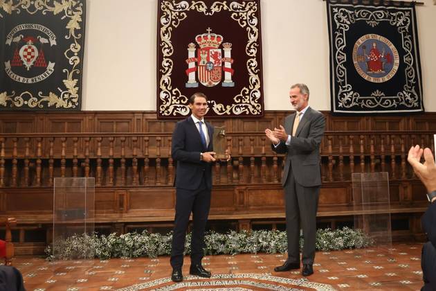 The King Presents The V Edition Of The camino Real Award To Rafael Nadal?????????????? MADRID, SPAIN - SEPTEMBER 20: (----EDITORIAL USE ONLY – MANDATORY CREDIT - ROYAL PALACE OF SPAIN HANDOUT - NO MARKETING NO ADVERTISING CAMPAIGNS - DISTRIBUTED AS A SERVICE TO CLIENTS----) King Felipe VI (R) presents the Camino Real Award to tennis player Rafael Nadal (L), during its fifth edition, at the auditorium of the University of Alcala, on 20 September, 2022 in Alcala de Henares, Madrid, Spain. The Camino Real award has been granted by the Franklin Institute of the University of Alcala, which recognizes the professional work of Spaniards who in an outstanding and exemplary way project and enhance the positive image of Spain in the United States. The projection of the image of Spain in North America by the tennis player, means his triumph in the US Open (2019), as well as in previous editions of 2010, 2013, 2017 and in other tournaments played in North America. In addition, it is worth mentioning his personal involvement in different social actions from the Rafael Nadal Foundation, which integrates vulnerable minors or young people with intellectual disabilities. Madrid Spain. Editorial use only. Please get in touch for any other usage.  Copyright: x2025xAnadoluxRoyalxPalacexofxSpainx