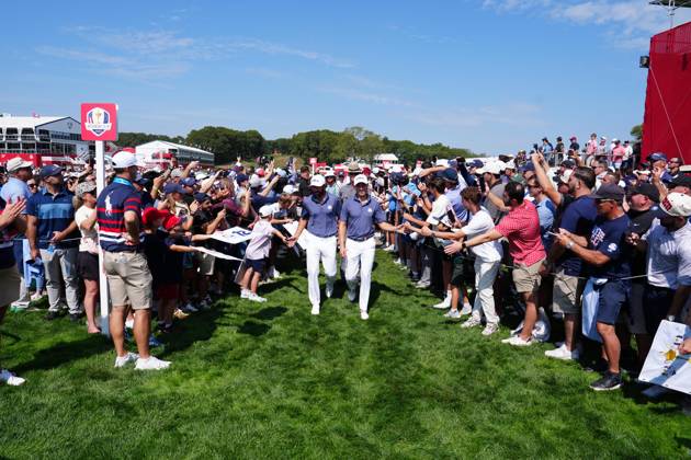 GOLF - Ryder Cup 2025 FARMINGDALE,NEW YORK,USA,23.SEP.25 - GOLF - Ryder Cup 2025, Bethpage Black Course, preview. Image shows Cameron Young and Justin Thomas (USA). GEPAxpictures xBrianxSpurlock