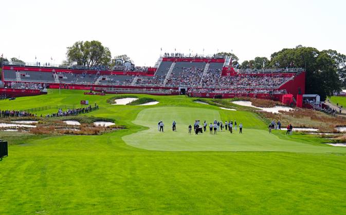 GOLF - Ryder Cup 2025 FARMINGDALE,NEW YORK,USA,23.SEP.25 - GOLF - Ryder Cup 2025, Bethpage Black Course, preview. Image shows an overview of 18th hole . GEPAxpictures xBrianxSpurlock