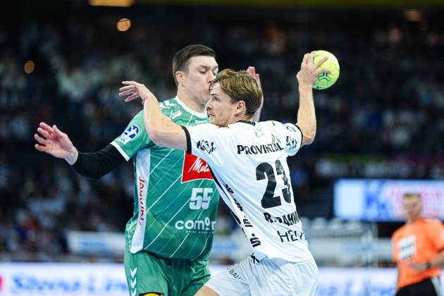 Throw Goal Rune Dahmke THW Kiel, 23 GER, THW Kiel vs GWD Minden, Handball, 1 Bundesliga, Matchday 15, Season 2025 2026, 25 09 2025 GER, THW Kiel vs GWD Minden, Handball, 1 Bundesliga, Matchday 15, Season 2025 2026, 25 09 2025 Kiel Copyright: xEibner-Pressefoto MarcelxvonxFehrnx EP_MFN
