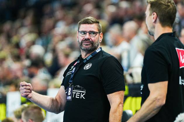 Aaron Ziercke GWD Minden, Coach GER, THW Kiel vs GWD Minden, Handball, 1 Bundesliga, Matchday 15, Season 2025 2026, 25 09 2025 GER, THW Kiel vs GWD Minden, Handball, 1 Bundesliga, Matchday 15, Season 2025 2026, 25 09 2025 Kiel Copyright: xEibner-Pressefoto MarcelxvonxFehrnx EP_MFN