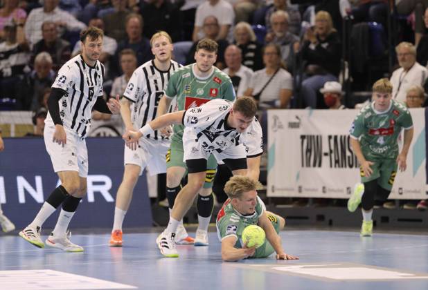 Photo a pike by Niclas Heitkamp Minden against Lukas Laube Kiel Handball Men 1 Bundesliga on Thu 25 09 2025 THW Kiel GWD Minden