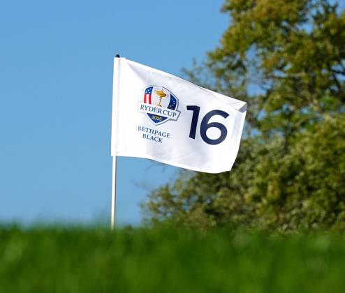 GOLF - Ryder Cup 2025 FARMINGDALE,NEW YORK,USA,26.SEP.25 - GOLF - Ryder Cup 2025, Bethpage Black Course. Image shows a pin flag. GEPAxpictures xBrianxSpurlock