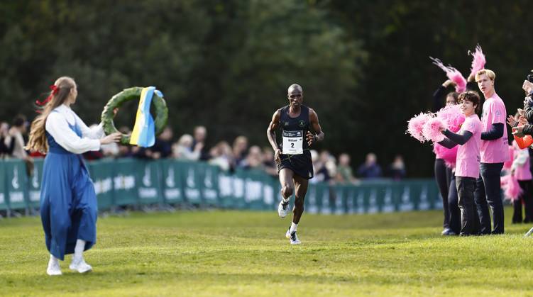 250927 Winner Lidingöloppet Men 30 km William Nyarondia Morwabe Kenya on September 27, 2025 on Lidingö  Copyright: PETERxHOLGERSSON BB250927PH049
