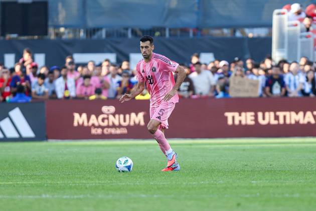 Toronto FC v Inter Miami CF In Toronto, Ontario, Canada, on September 27, 2025, Inter Miami midfielder Sergio Busquets 5 is in action during the Major League Soccer game between Toronto FC and Inter Miami at BMO Field. Toronto Ontario Canada Copyright: xIndrawanxKumalax originalFilename:kumala-majorlea250927_npe1P