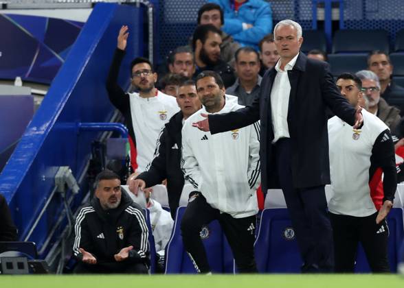 London, England, 30th September 2025. Jose Mourinho manager of Benfica during the Chelsea vs Benfica UEFA Champions League match at Stamford Bridge, London. Picture credit should read: David Klein Sportimage EDITORIAL USE ONLY. No use with unauthorised audio, video, data, fixture lists, club league logos or live services. Online in-match use limited to 120 images, no video emulation. No use in betting, games or single club league player publications. SPI_016_DK_Chelsea_Benfica SPI-4176-0023