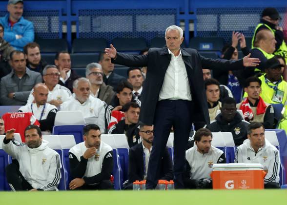 London, England, 30th September 2025. Jose Mourinho manager of Benfica during the Chelsea vs Benfica UEFA Champions League match at Stamford Bridge, London. Picture credit should read: David Klein Sportimage EDITORIAL USE ONLY. No use with unauthorised audio, video, data, fixture lists, club league logos or live services. Online in-match use limited to 120 images, no video emulation. No use in betting, games or single club league player publications. SPI_018_DK_Chelsea_Benfica SPI-4176-0017