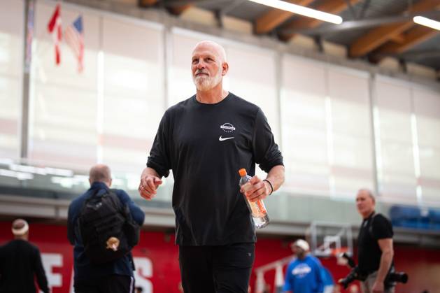 September 30, 2025, Vancouver, Bc, CANADA: Dallas Mavericks assistant coach Jay Triano leaves a training camp session at Simon Fraser University in Burnaby, B.C., Tuesday, Sept. 30, 2025. Canada News - September 30, 2025  - ZUMAc35_ 20250930_zaf_c35_127 Copyright: xEthanxCairnsx