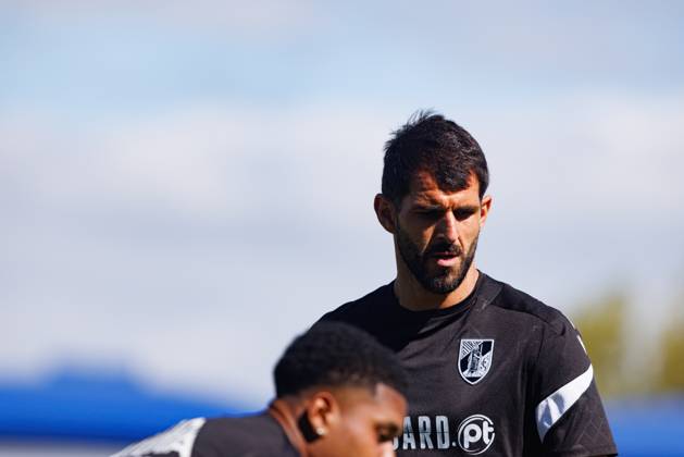 Nelson Oliveira seen during Liga Portugal game between teams of FC Alverca and Vitoria SC (Maciej Rogowski Ball Raw Images) Alverca Complexo Desportivo Alverca Portugal Copyright: xMaciejxRogowskix maciejrogowski_alverca_vitoriasc_2526-025