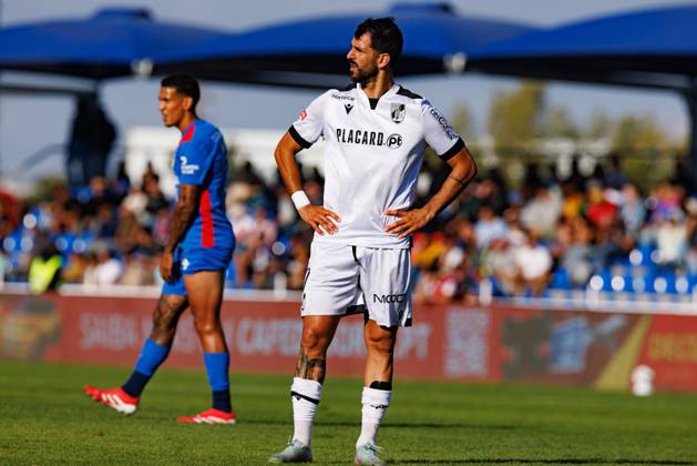 Nelson Oliveira seen during Liga Portugal game between teams of FC Alverca and Vitoria SC (Maciej Rogowski Ball Raw Images) Alverca Complexo Desportivo Alverca Portugal Copyright: xMaciejxRogowskix maciejrogowski_alverca_vitoriasc_2526-312