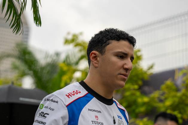 Formula 1 Singapore Airlines Singapore Grand Prix - Arrivals Isack Hadjar (Fra) of Racing Bulls (RB) 6 entering the paddock on Thursday (Media Day) during Formula 1 Singapore Airlines Singapore Grand Prix 2025 at the Marina Bay Street Circuit Singapore on October 2, 2025. Photo by Antoine Lapeyre ABACAPRESS.COM Singapore Singapore Copyright: xLapeyrexAntoine ABACAx
