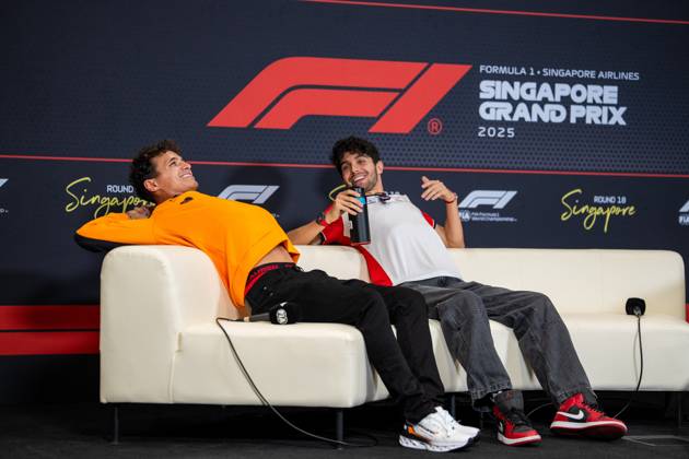Formula 1 Singapore Airlines Singapore Grand Prix - Arrivals Esteban Ocon (Fra) of Haas F1 Team 31 and Lando Norris (Gbr) of McLaren Racing 4 during the press conference, PK, Pressekonferenz on Thursday (Media Day) during Formula 1 Singapore Airlines Singapore Grand Prix 2025 at the Marina Bay Street Circuit on October 2, 2025 Photo by Antoine Lapeyre ABACAPRESS.COM Singapore Singapore Copyright: xLapeyrexAntoine ABACAx
