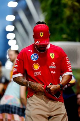 F1 - SINGAPORE GRAND PRIX 2025 HAMILTON Lewis (gbr), Scuderia Ferrari SF-25, portrait during the 2025 Formula 1 Singapore Grand Prix, 18th round of the 2025 FIA Formula One World Championship, WM, Weltmeisterschaft from October 3 to 5, 2025 on the Marina Bay Street Circuit, in Singapore - SingaporeSingapore Copyright: xDPPIx