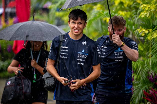 MARINA BAY, SINGAPORE: Alex Albon, racing for the Williams Racing team during the 2025 Formula 1 Singapore Grand Prix at the Marina Bay Street Circuit in Marina Bay, Singapore